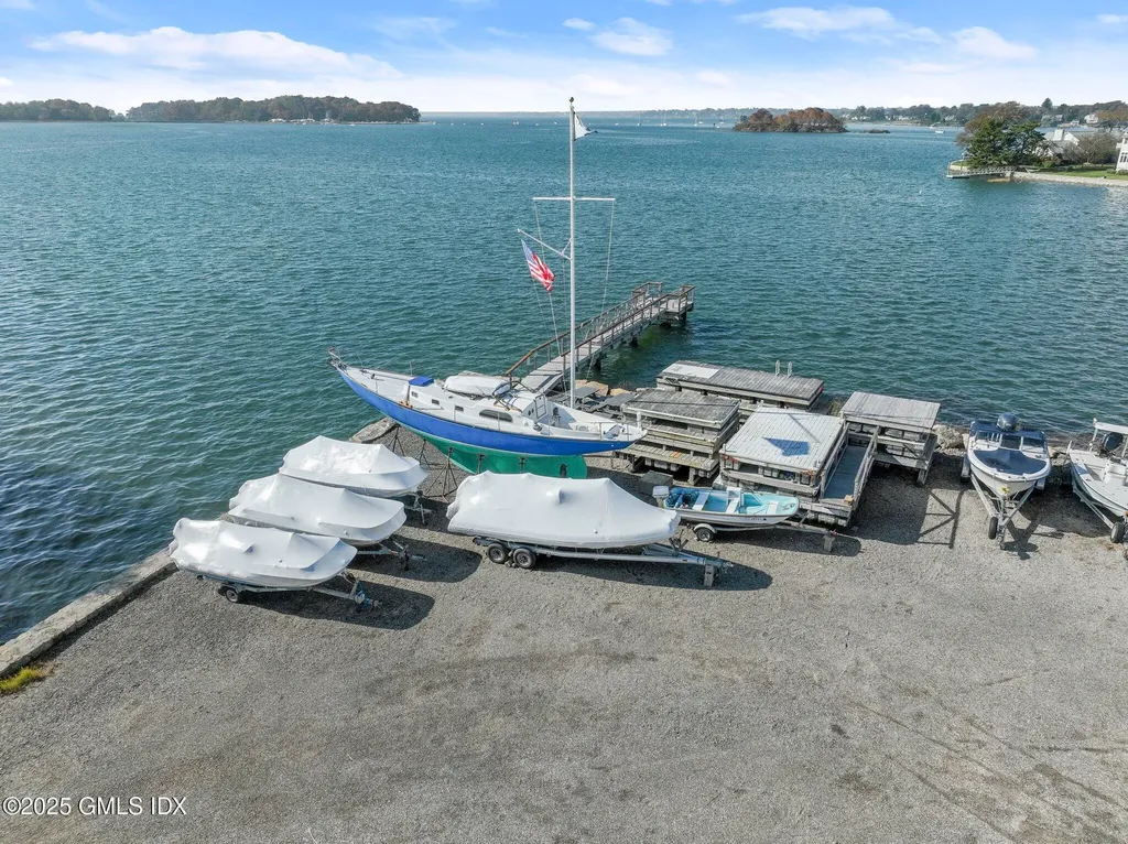 209 Shore Road Old Greenwich CT 06870