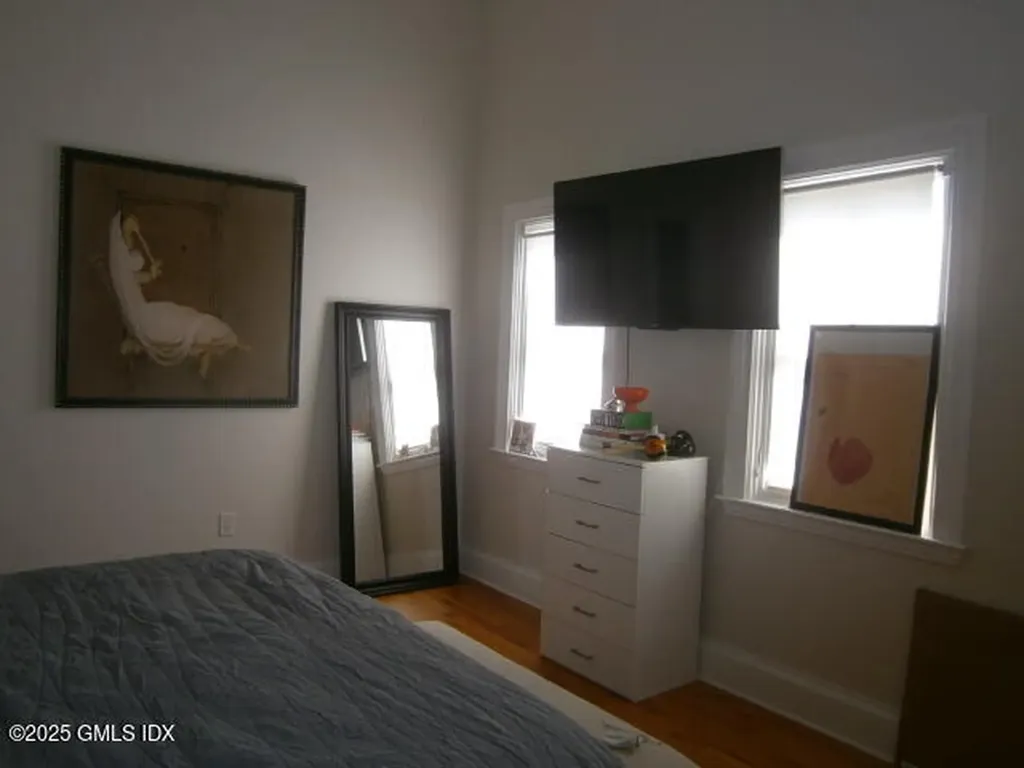 65 Sherwood Place Greenwich CT 06830