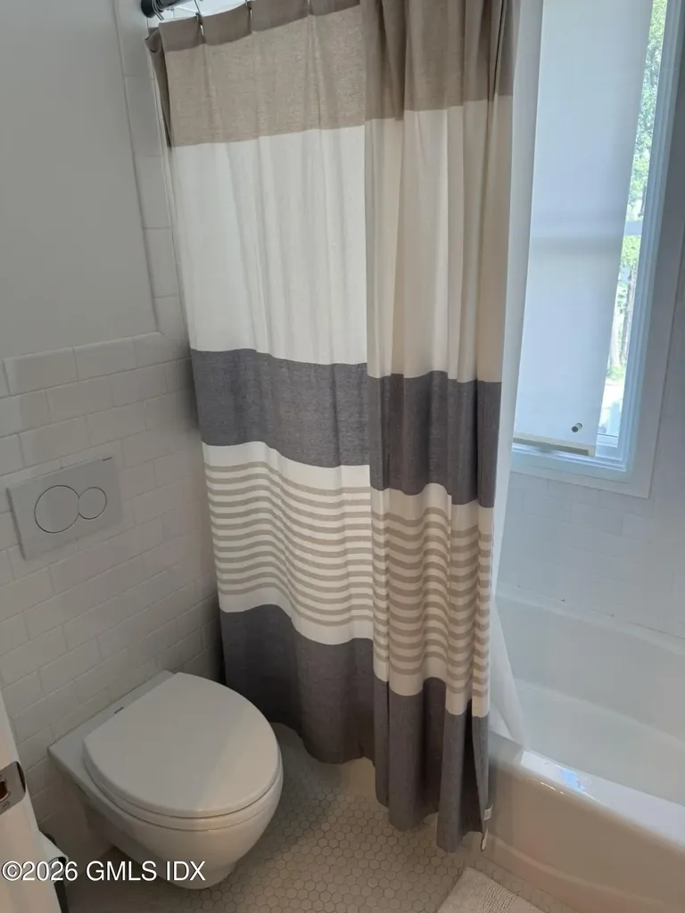 65 Sherwood Place Greenwich CT 06830