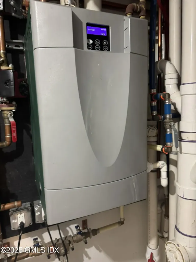 65 Sherwood Place Greenwich CT 06830