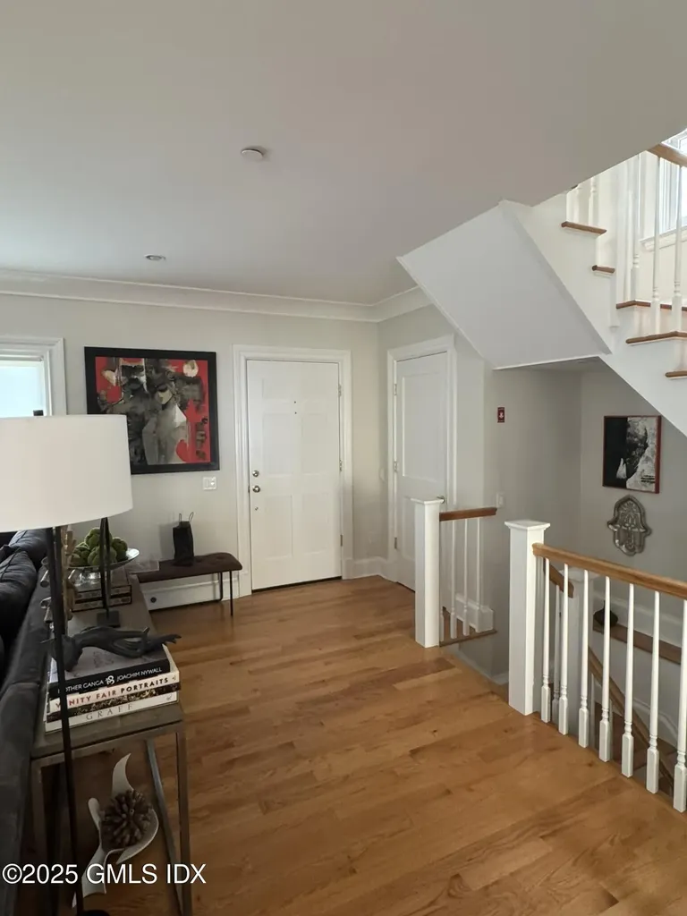 65 Sherwood Place Greenwich CT 06830