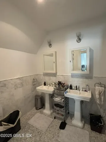 65 Sherwood Place Greenwich CT 06830