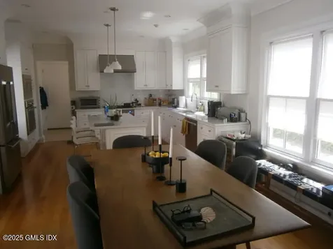 65 Sherwood Place Greenwich CT 06830