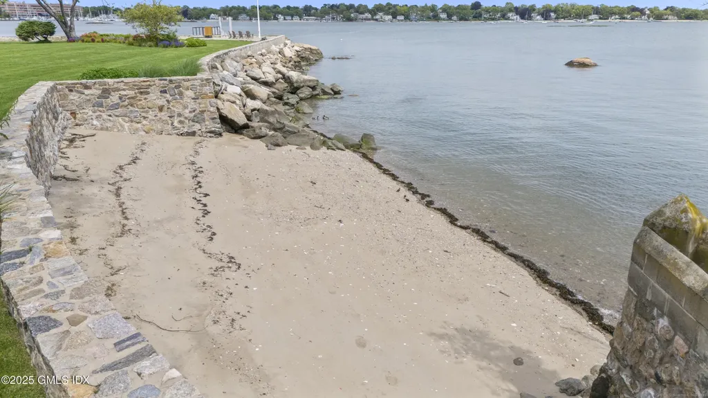 20 Cook Road Stamford CT 06902