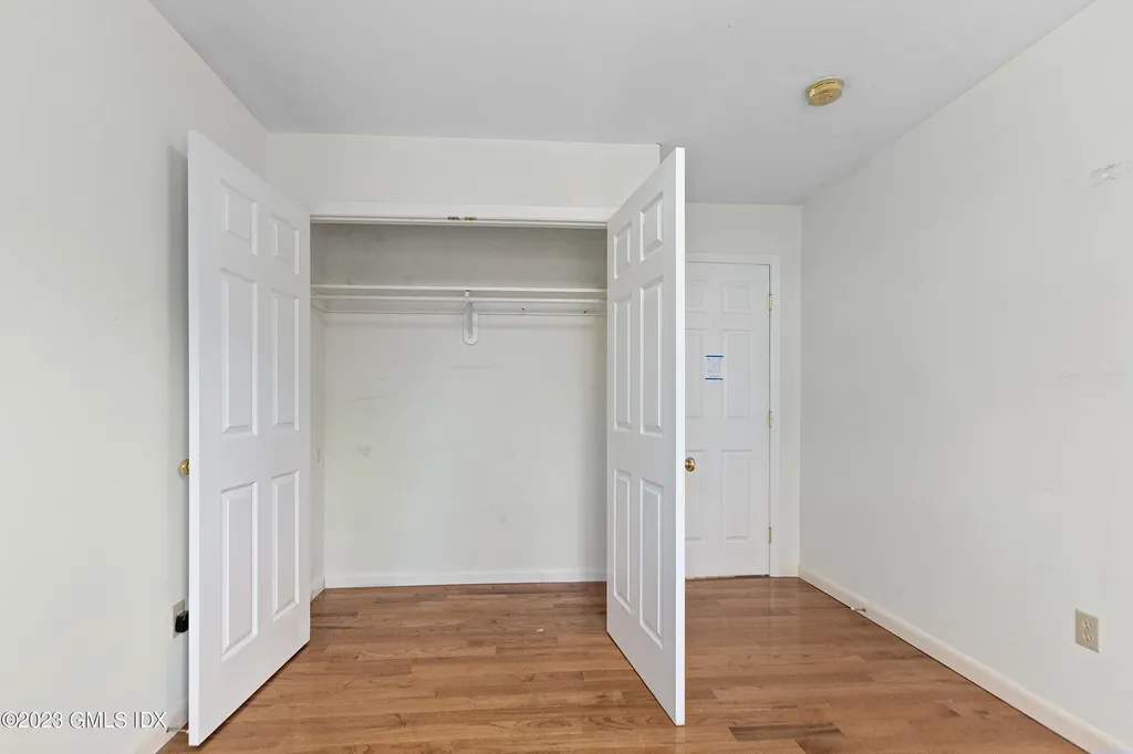 2 Walker Court Greenwich CT 06831