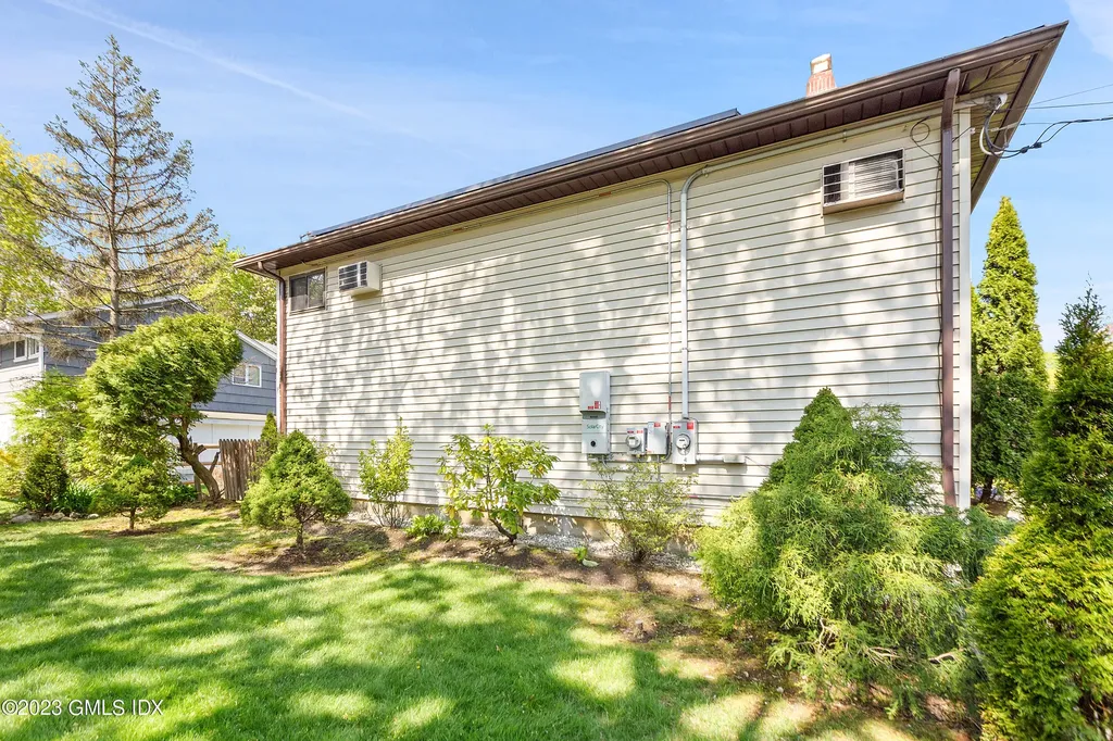 2 Walker Court Greenwich CT 06831