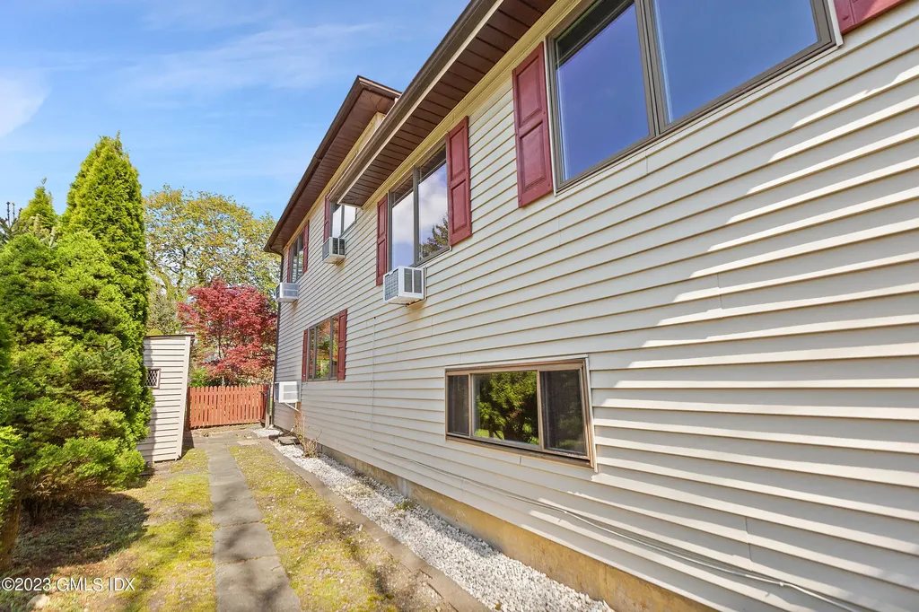 2 Walker Court Greenwich CT 06831