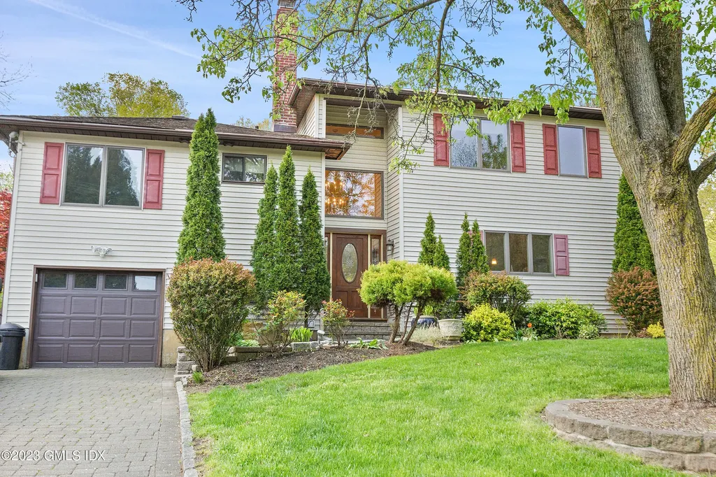 2 Walker Court Greenwich CT 06831