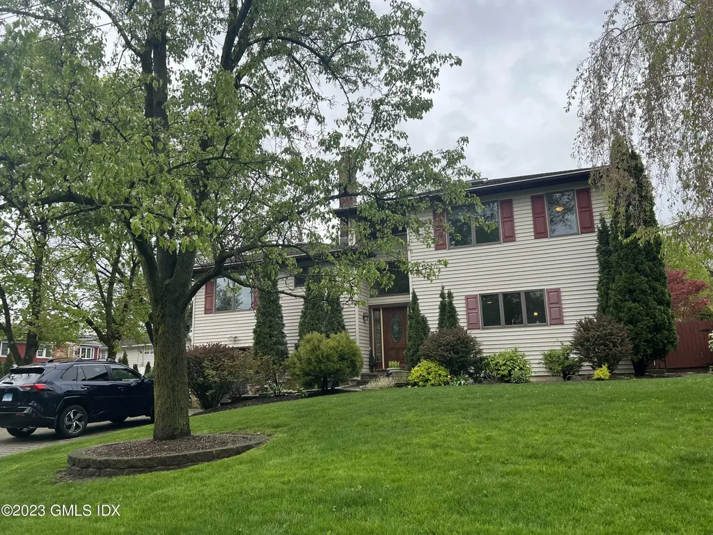 2 Walker Court Greenwich CT 06831