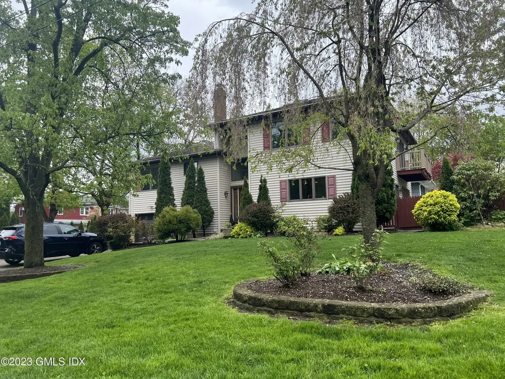 2 Walker Court Greenwich CT 06831