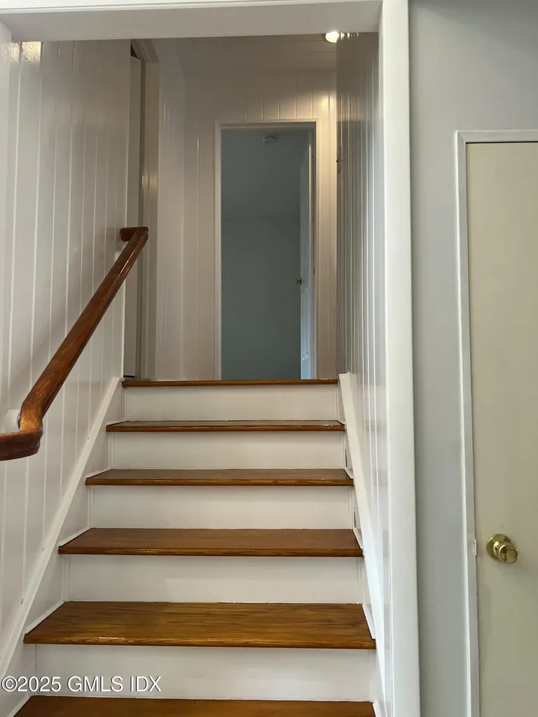 2 Walker Court Greenwich CT 06831