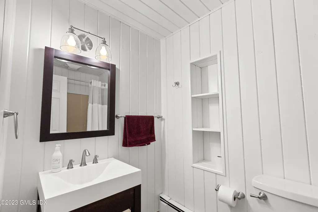 2 Walker Court Greenwich CT 06831