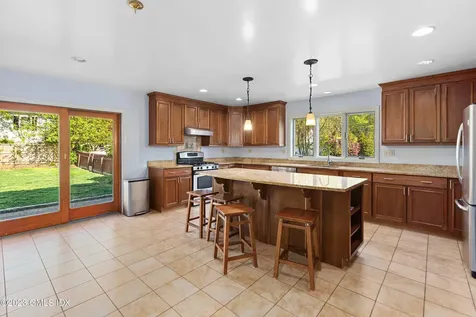 2 Walker Court Greenwich CT 06831