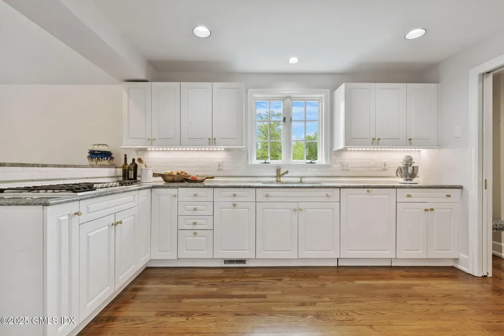 160 Stanwich Road Greenwich CT 06830
