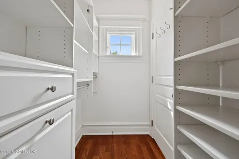 19 Woodland Drive Greenwich CT 06830