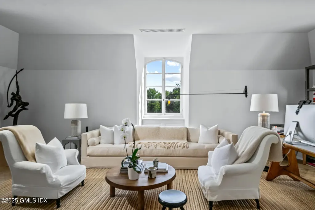 104 Dans Highway New Canaan CT 06840