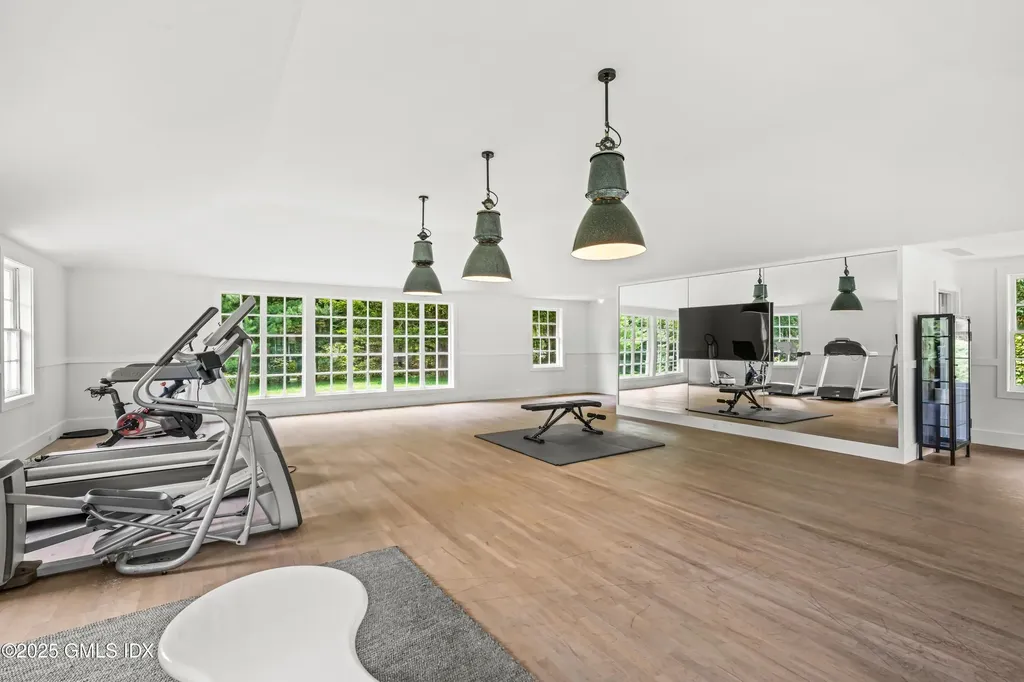 104 Dans Highway New Canaan CT 06840