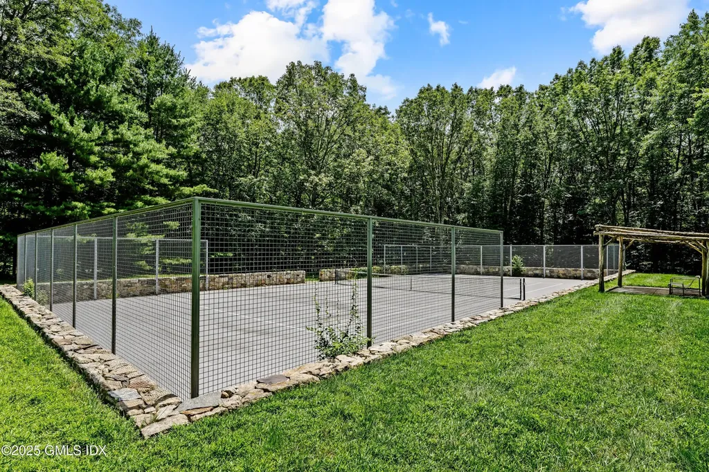 104 Dans Highway New Canaan CT 06840