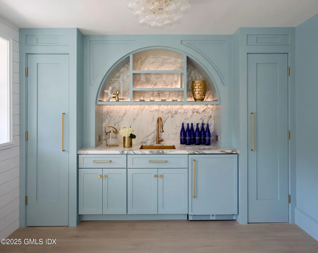 21 Ridge Street Greenwich CT 06830