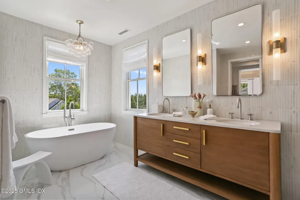 21 Ridge Street Greenwich CT 06830