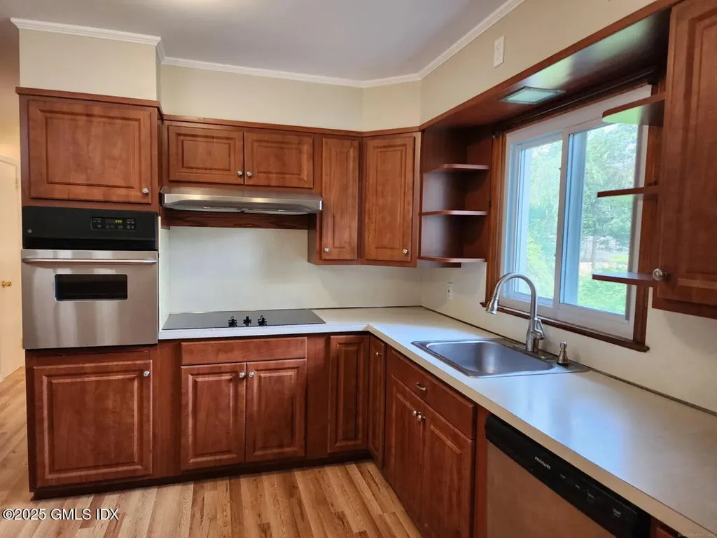 182 Turner Road Stamford CT 06905