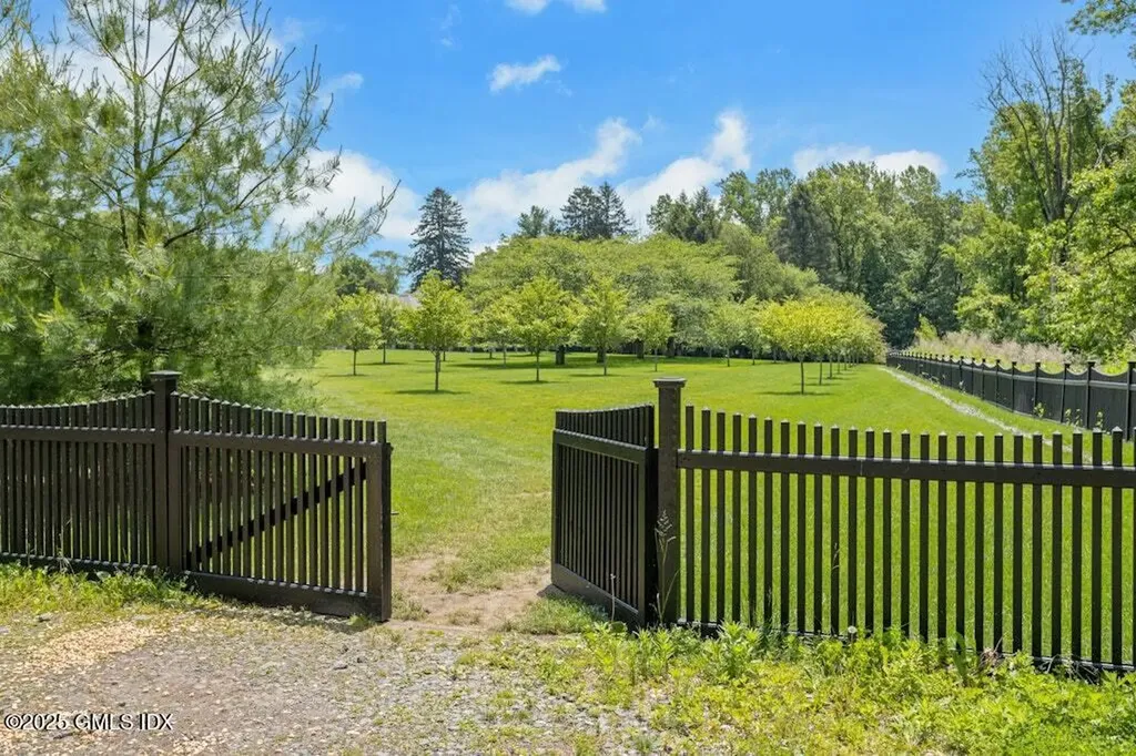 176 Bedford Road Greenwich CT 06831