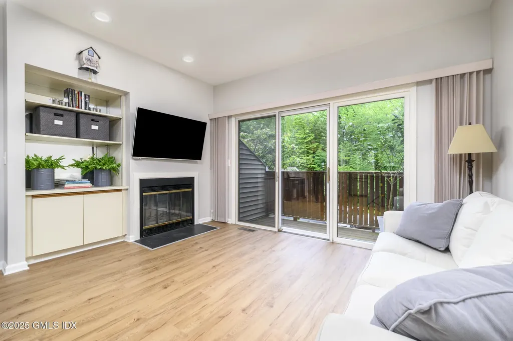 51 Old Kings Highway Old Greenwich CT 06870