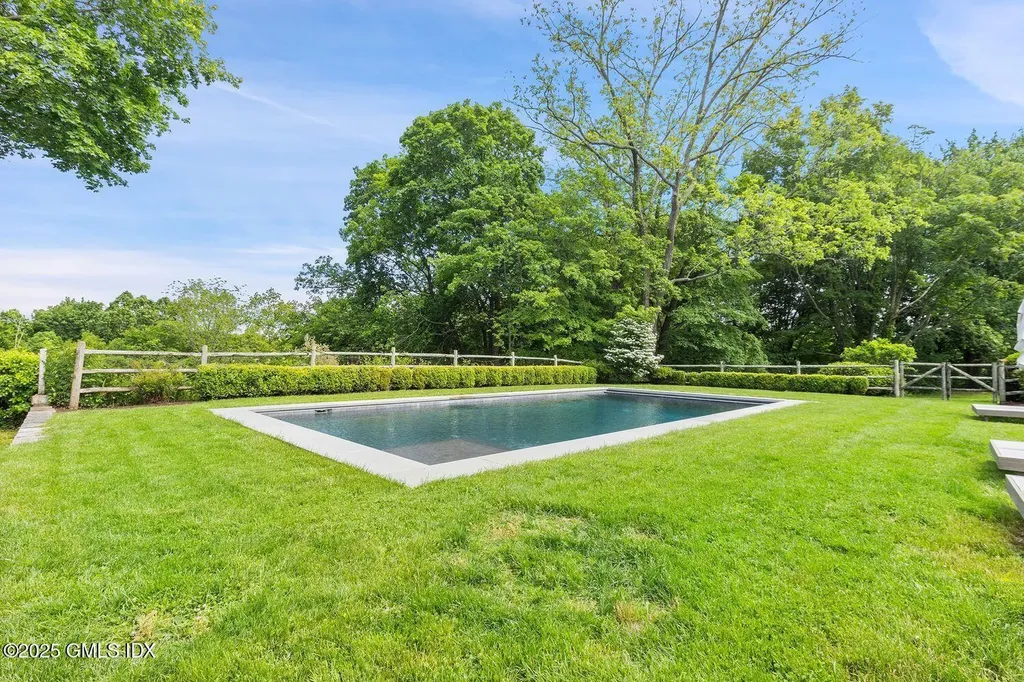 331 Round Hill Road Greenwich CT 06831