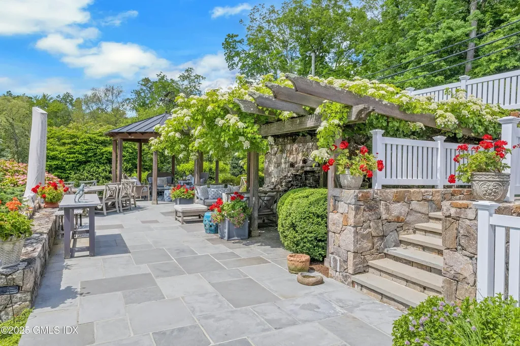 30 Buckfield Lane Greenwich CT 06831