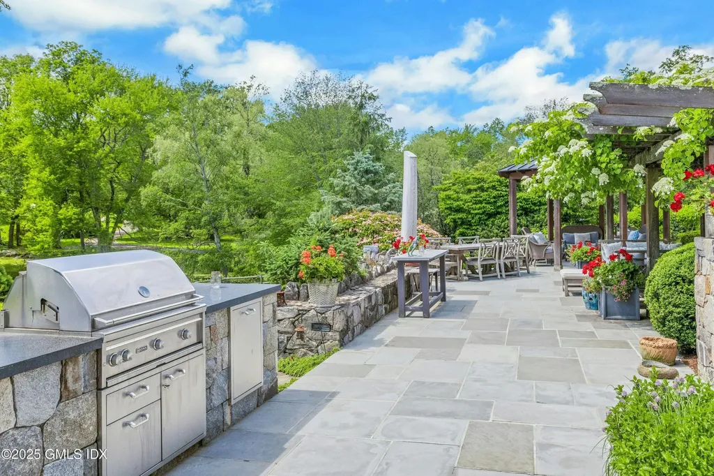 30 Buckfield Lane Greenwich CT 06831
