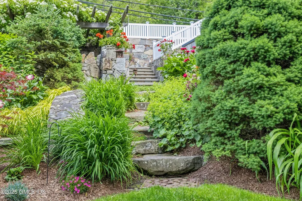 30 Buckfield Lane Greenwich CT 06831