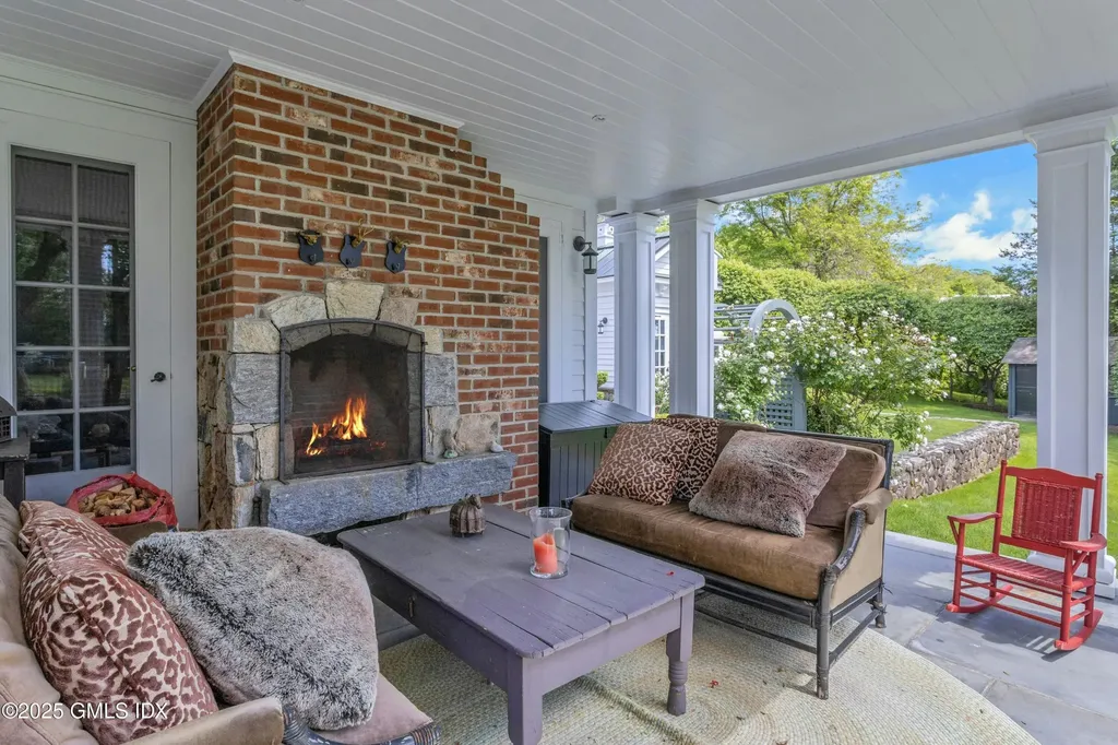 30 Buckfield Lane Greenwich CT 06831