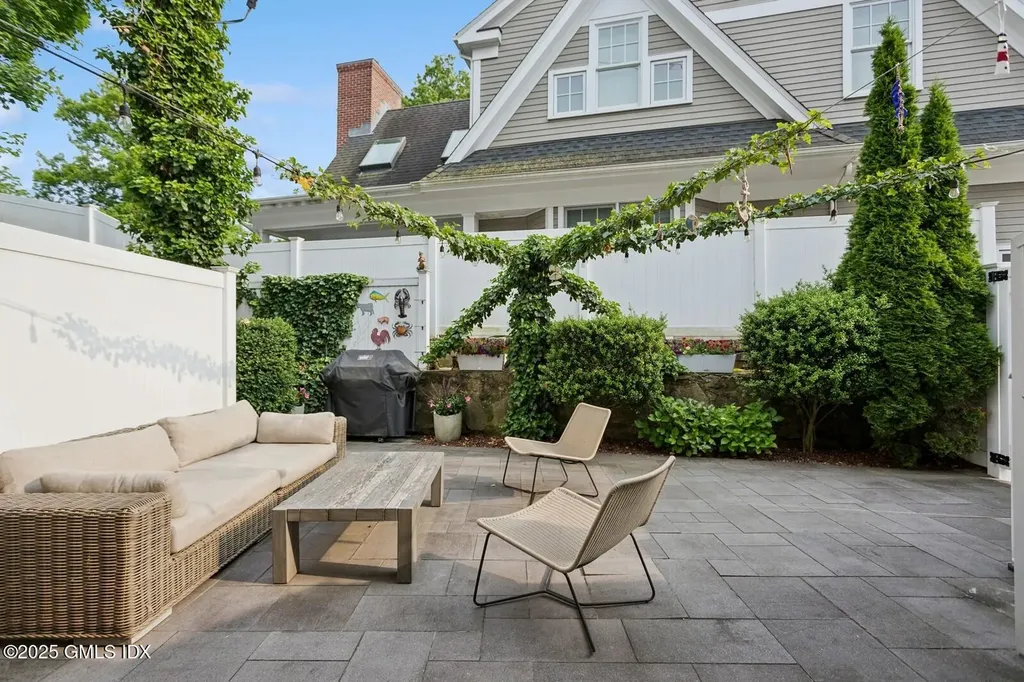25 Indian Harbor Drive Greenwich CT 06830