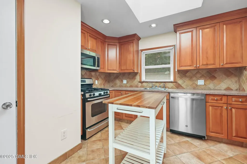 31 Homestead Road Greenwich CT 06831