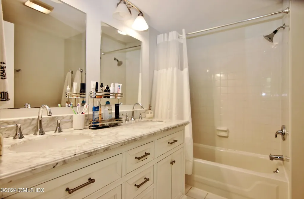 14 Idlewild Manor Greenwich CT 06830