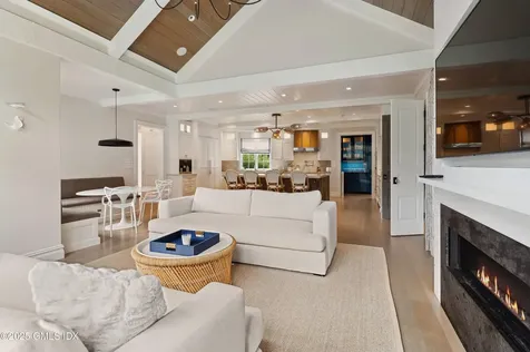2 Sparrow Lane Greenwich CT 06830