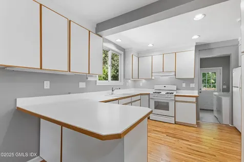 63 Riverside Avenue Riverside CT 06878