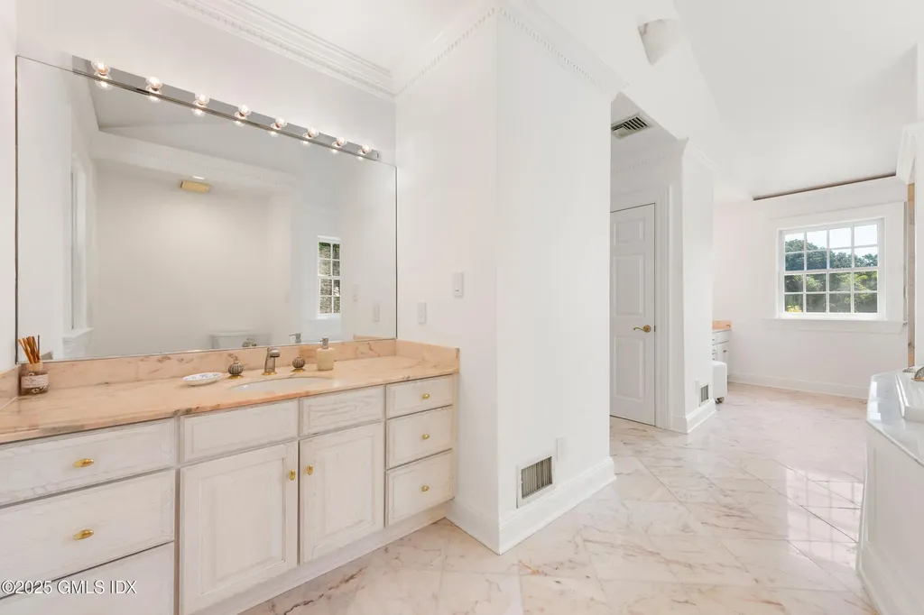 34 Edgewood Drive Greenwich CT 06831