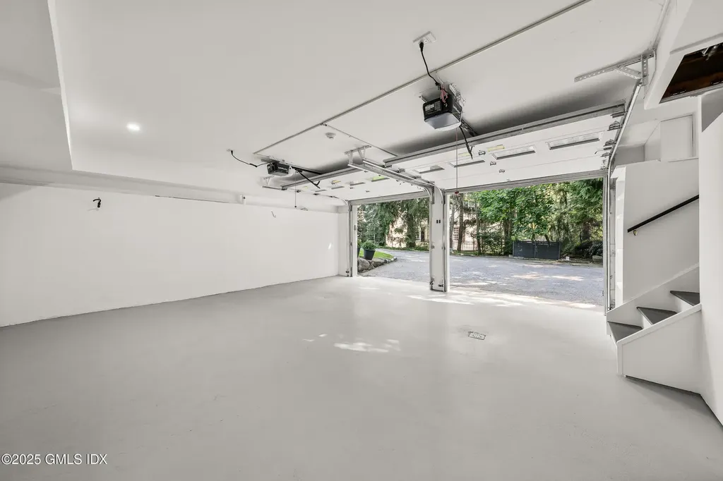 34 Edgewood Drive Greenwich CT 06831