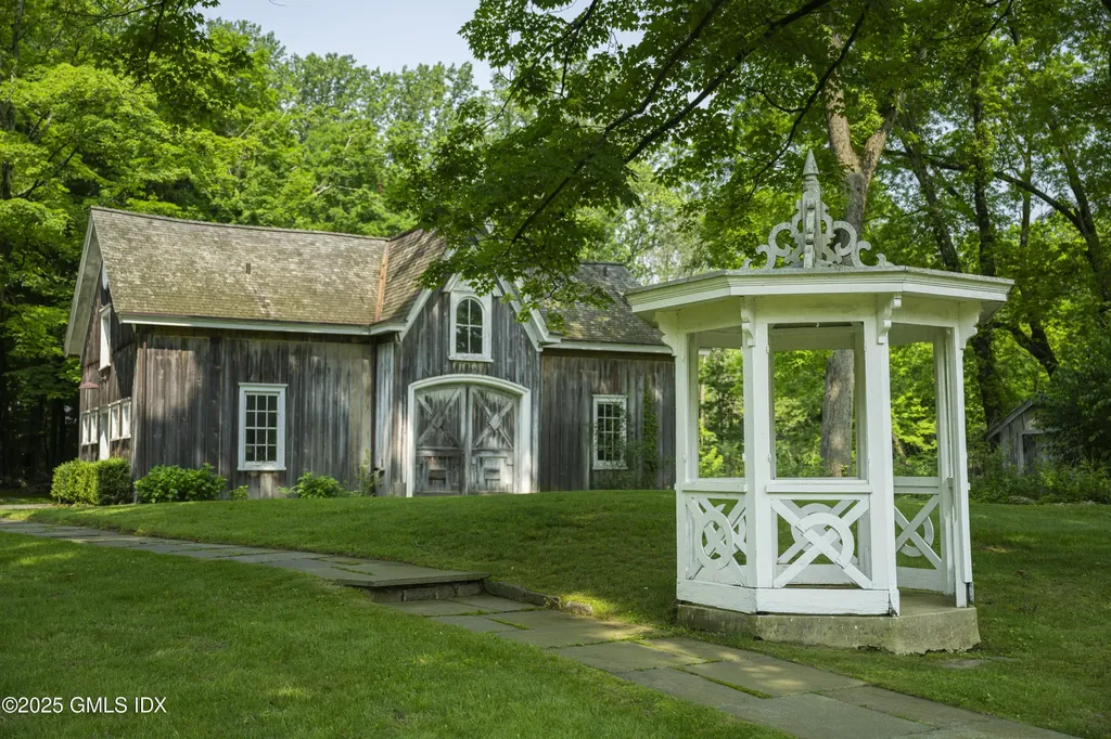 295 Taconic Road Greenwich CT 06831
