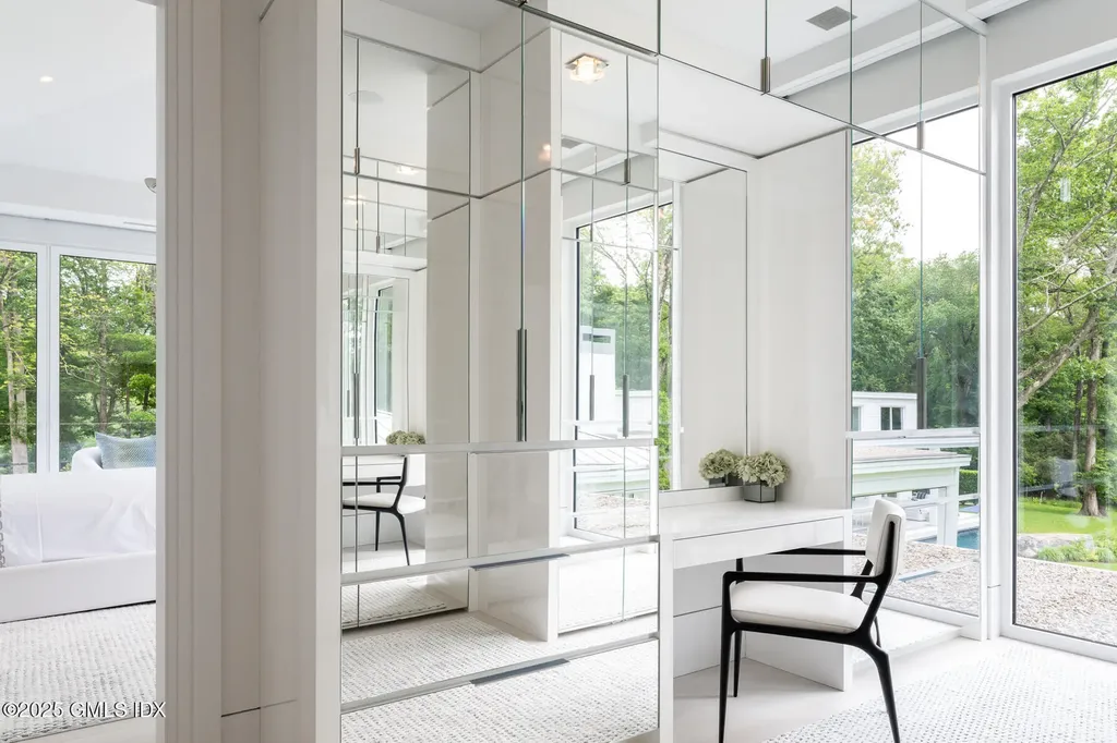 8 Fox Run Lane Greenwich CT 06831