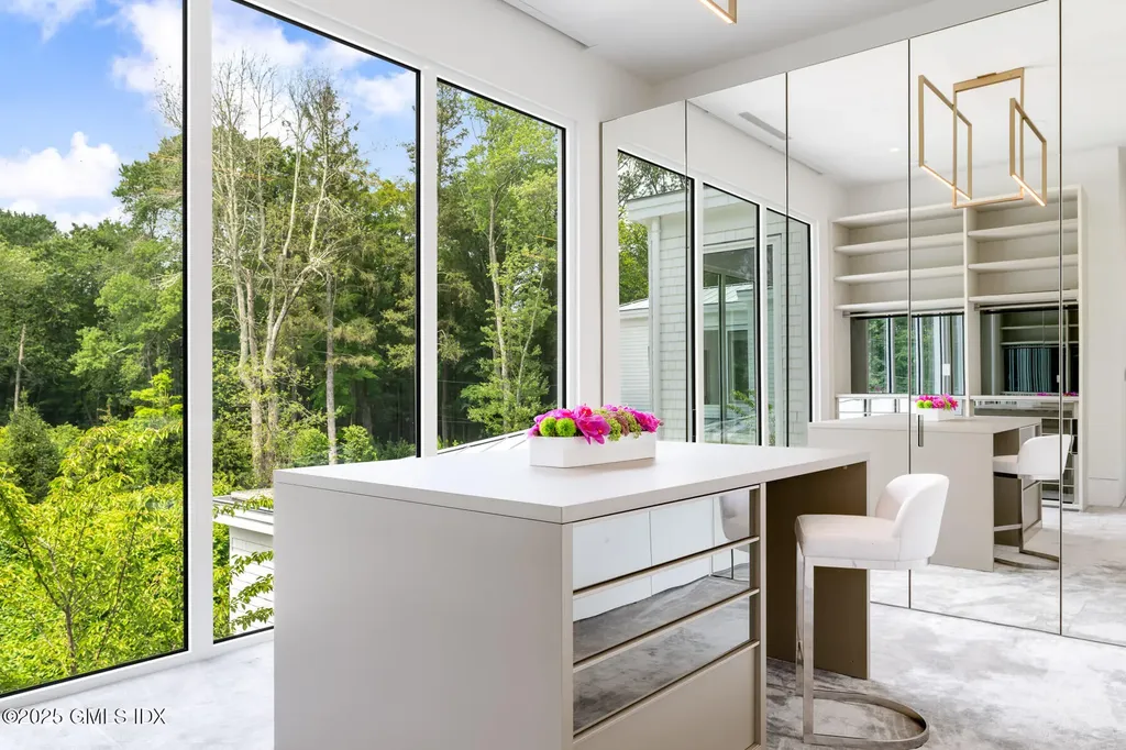 8 Fox Run Lane Greenwich CT 06831