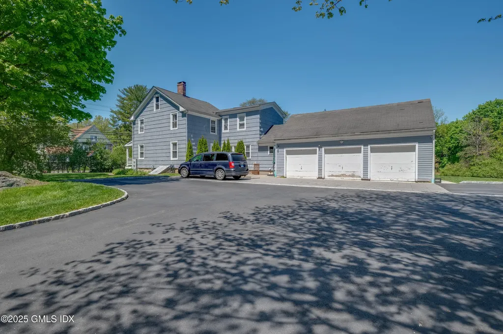 125 Bowman Drive Greenwich CT 06831