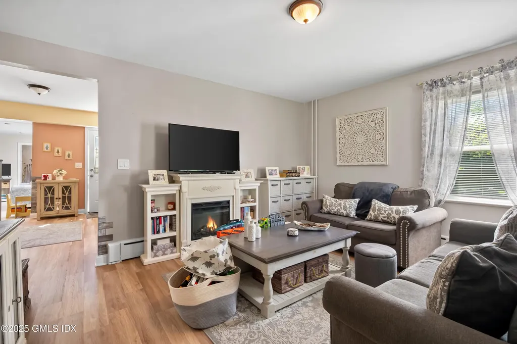 125 Bowman Drive Greenwich CT 06831