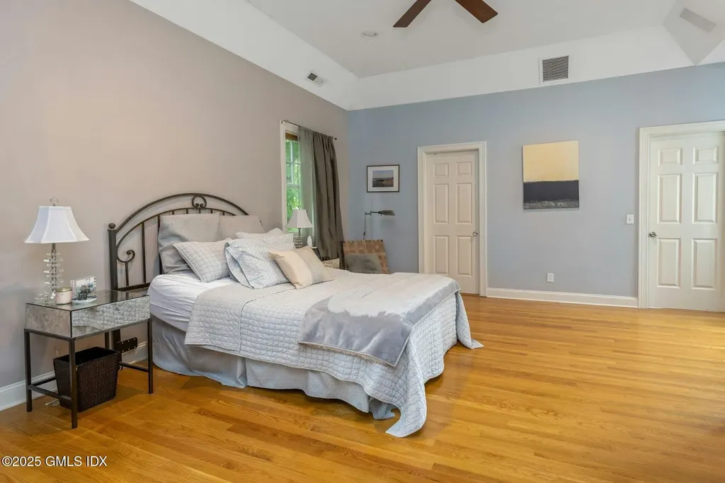 32 Meyer Place Riverside CT 06878