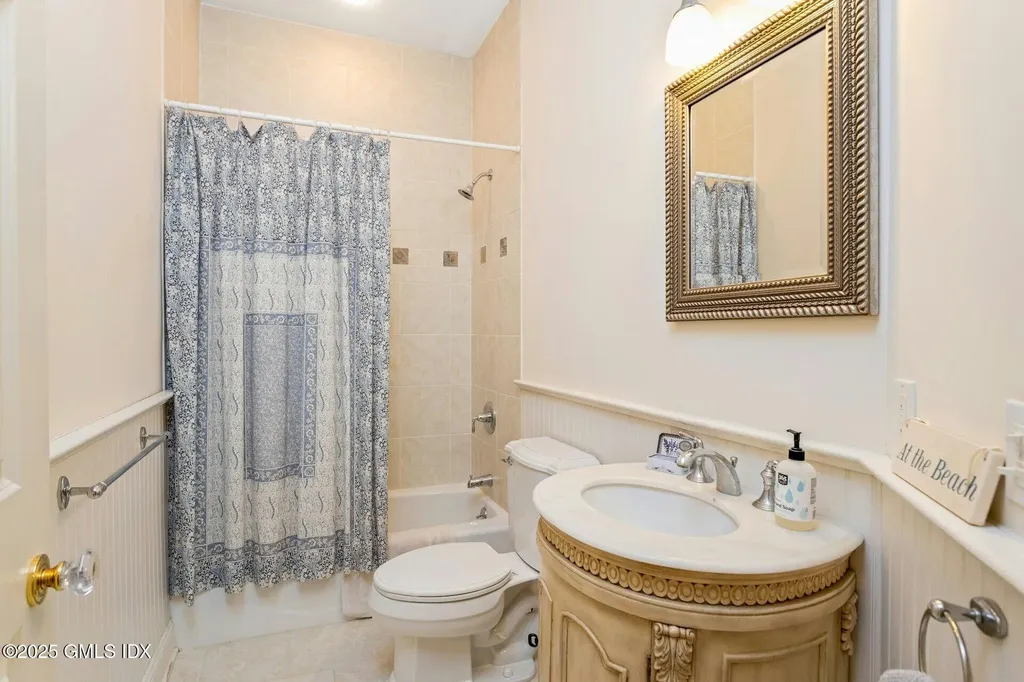 32 Meyer Place Riverside CT 06878