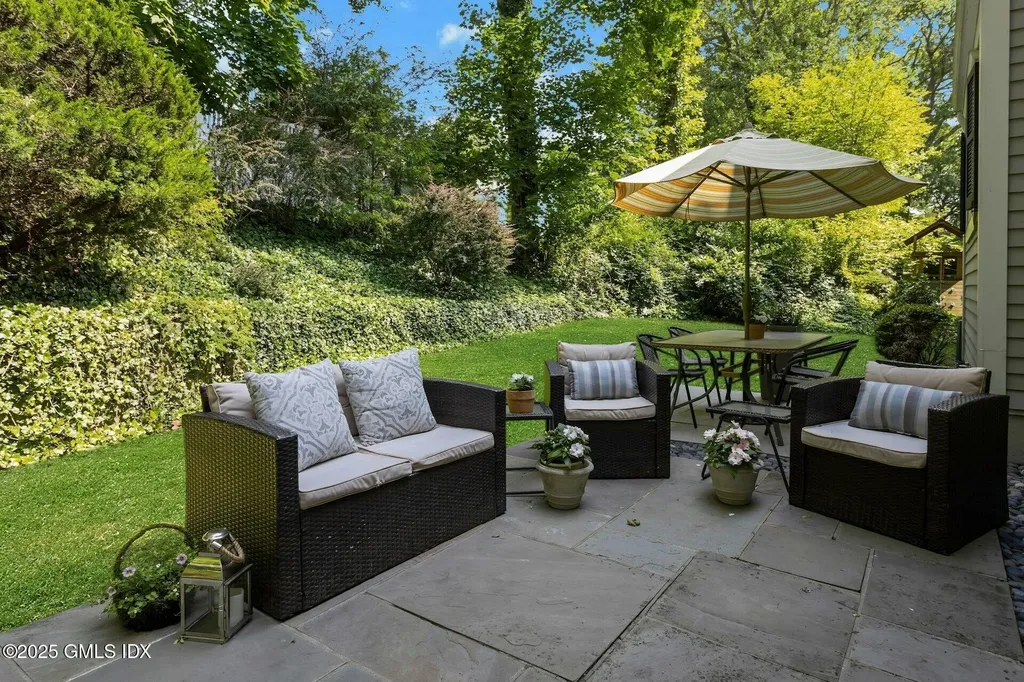 32 Meyer Place Riverside CT 06878