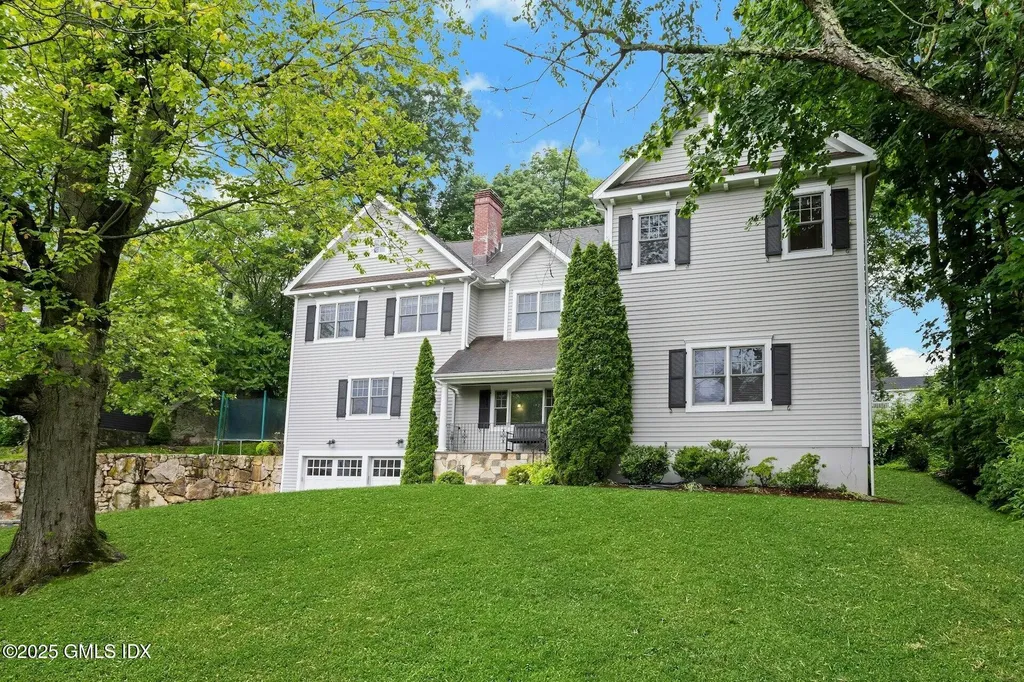 32 Meyer Place Riverside CT 06878