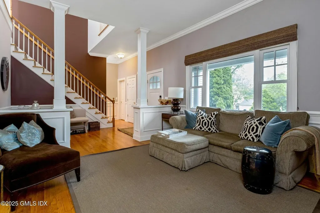 32 Meyer Place Riverside CT 06878