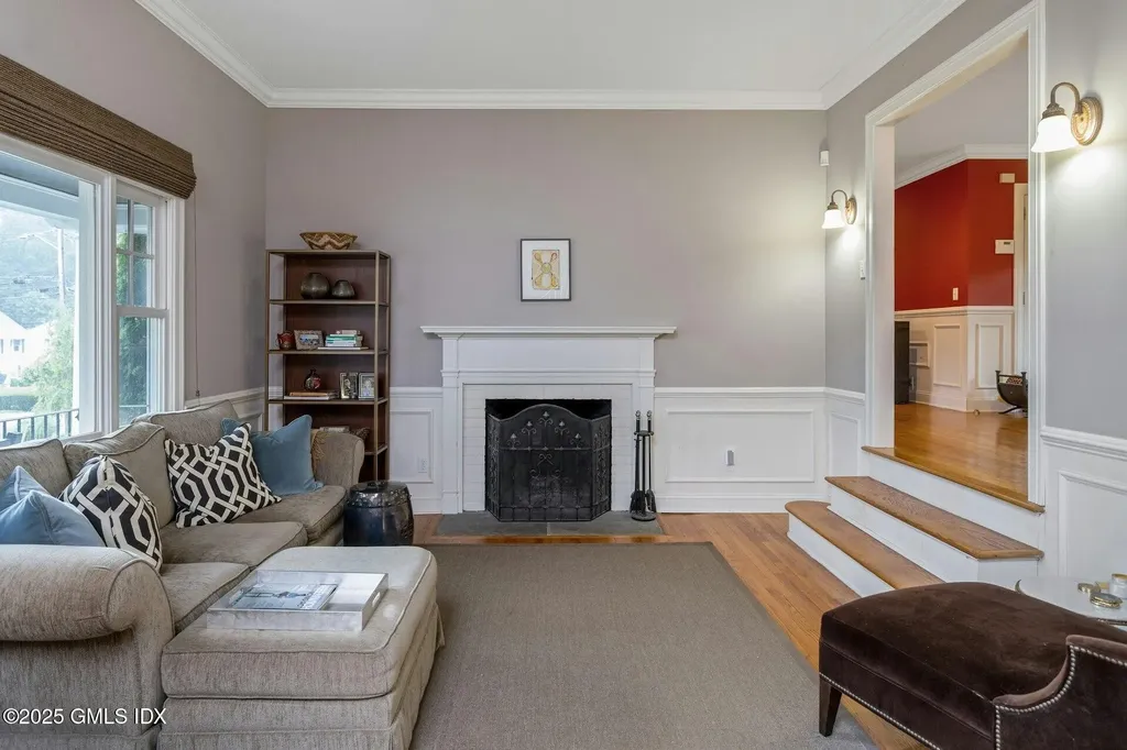 32 Meyer Place Riverside CT 06878